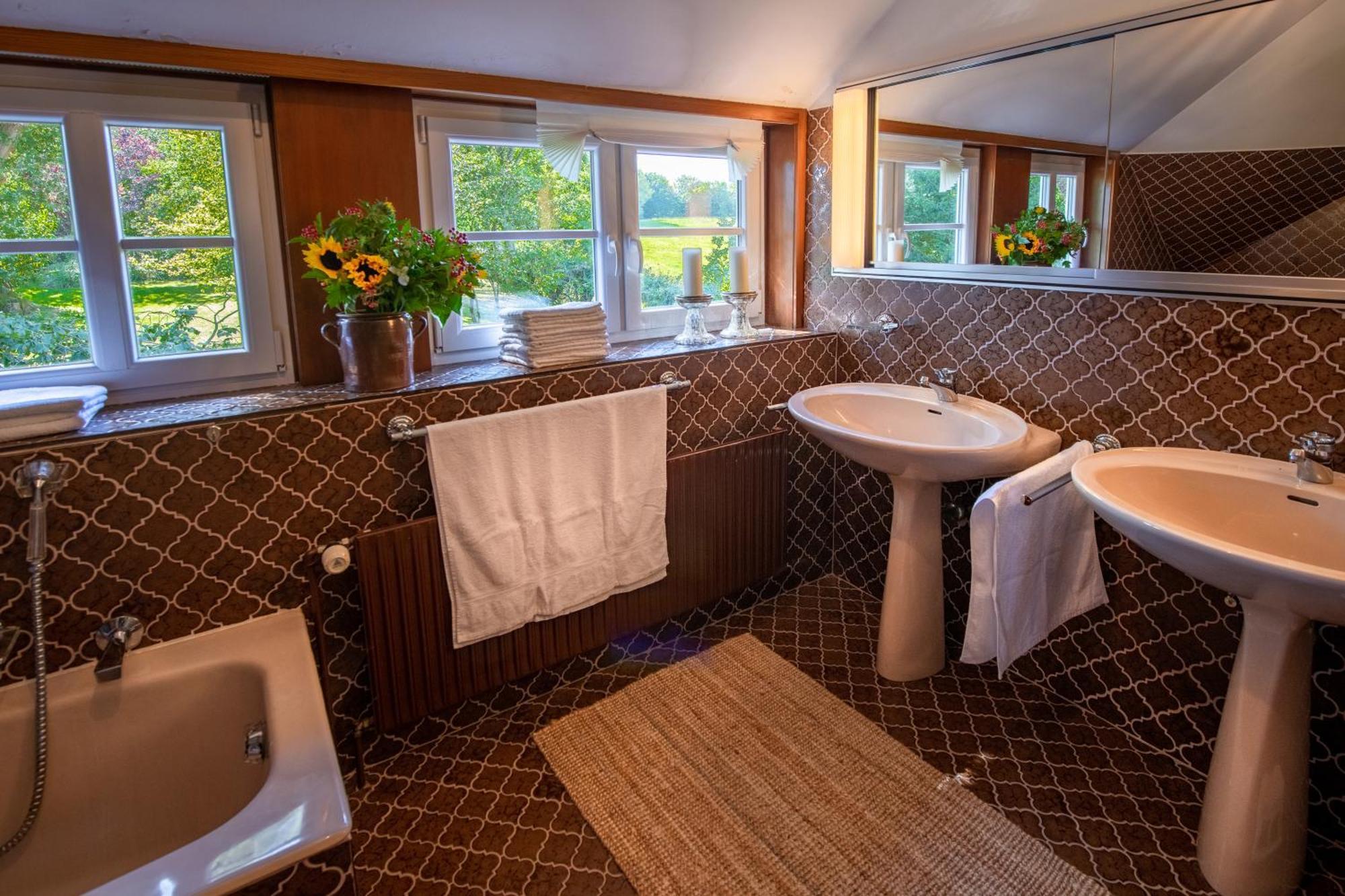 Villa Reetdachhaus Eiderblick à Breiholz Extérieur photo